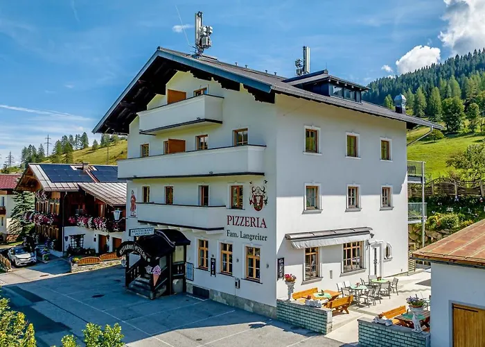 Ferienwohnungen Restaurant Pizzeria Langreiter